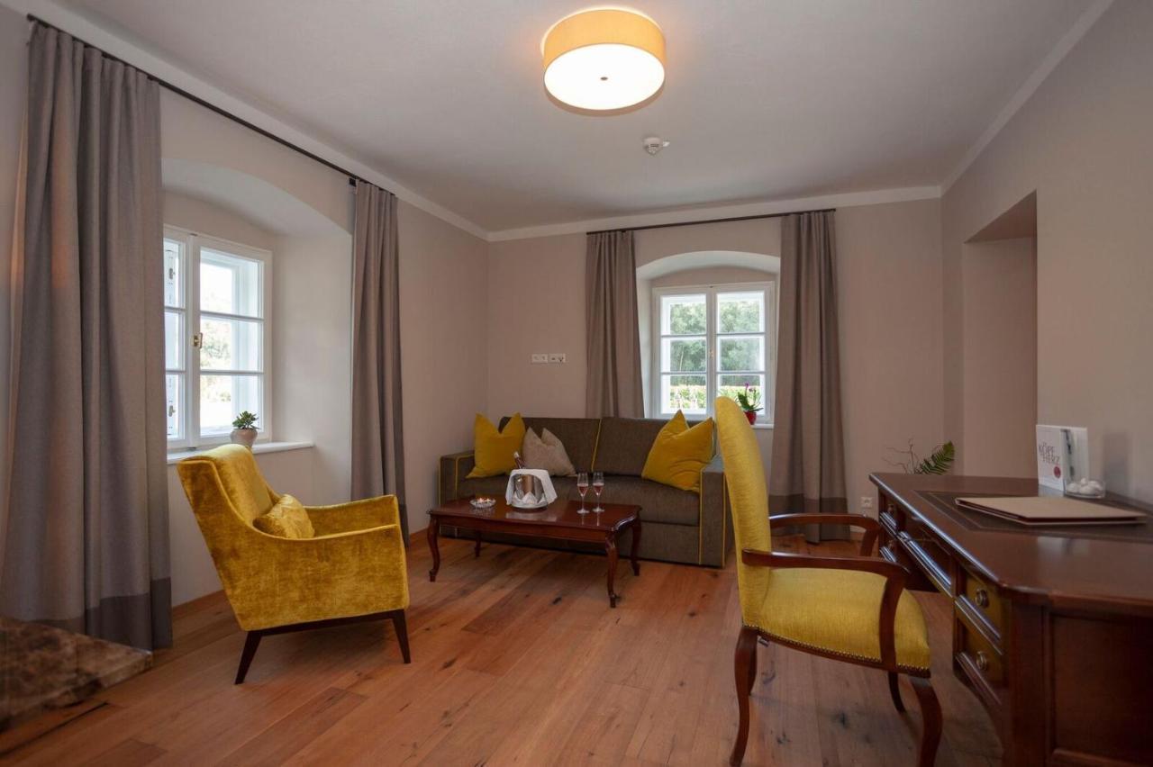 Landhotel Wachau เอมแมร์สดอร์ฟ อัน แดร โดเนา ภายนอก รูปภาพ
