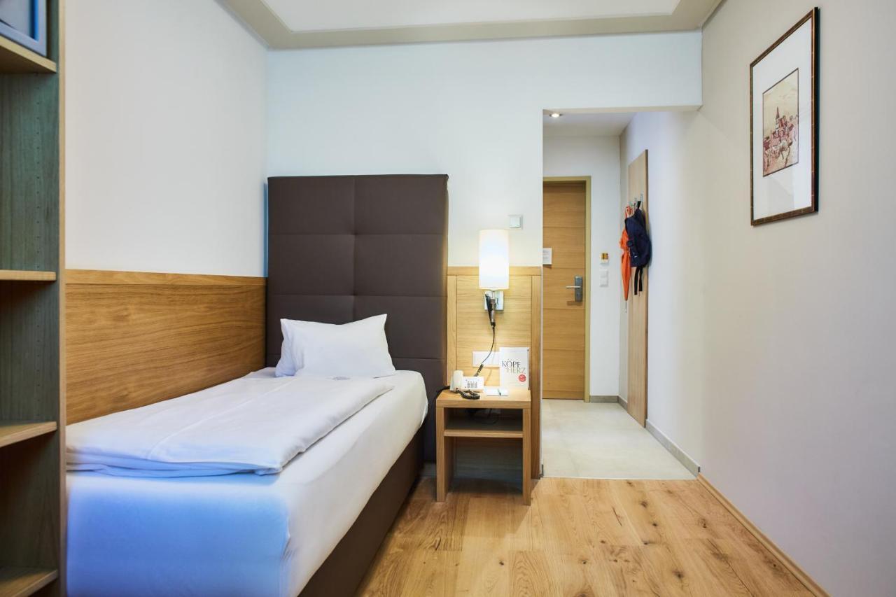 Landhotel Wachau เอมแมร์สดอร์ฟ อัน แดร โดเนา ภายนอก รูปภาพ