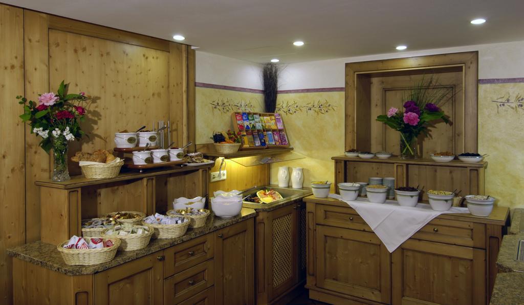 Landhotel Wachau เอมแมร์สดอร์ฟ อัน แดร โดเนา ภายนอก รูปภาพ