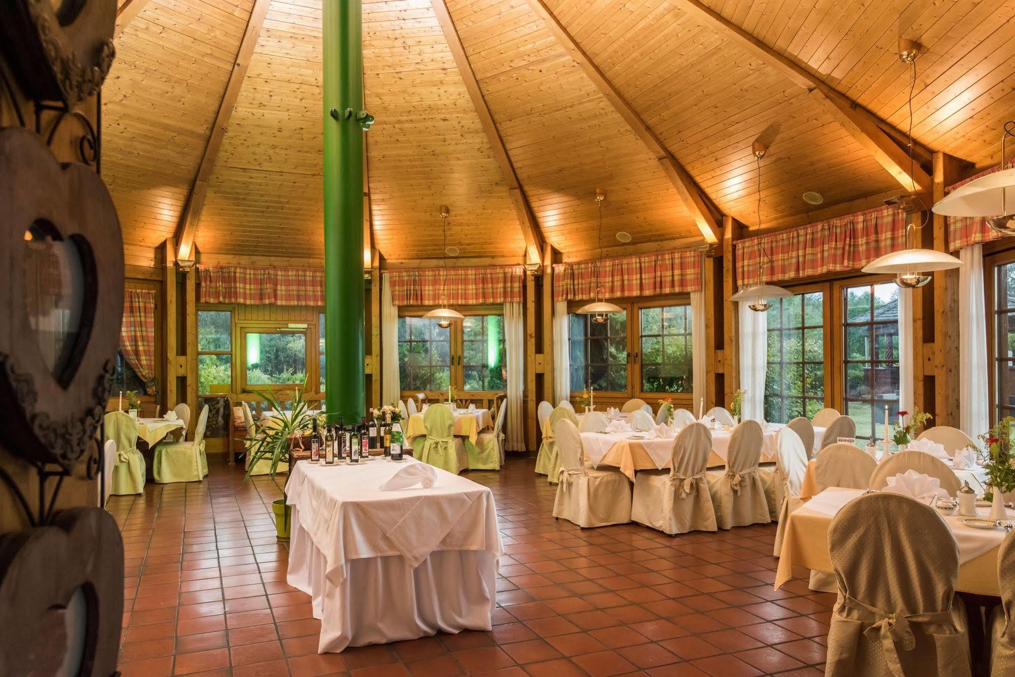 Landhotel Wachau เอมแมร์สดอร์ฟ อัน แดร โดเนา ภายนอก รูปภาพ