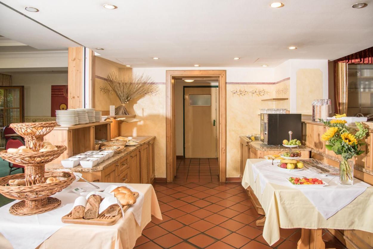 Landhotel Wachau เอมแมร์สดอร์ฟ อัน แดร โดเนา ภายนอก รูปภาพ